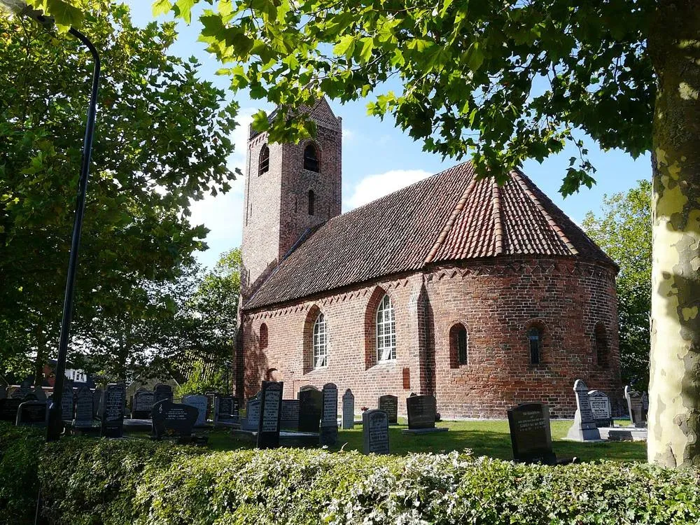 Jistrum: Church Jistrum